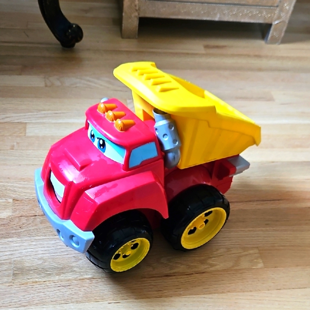 Hasbro Talking Tonka Dump Truck Chuck & Friends Interactive Kids